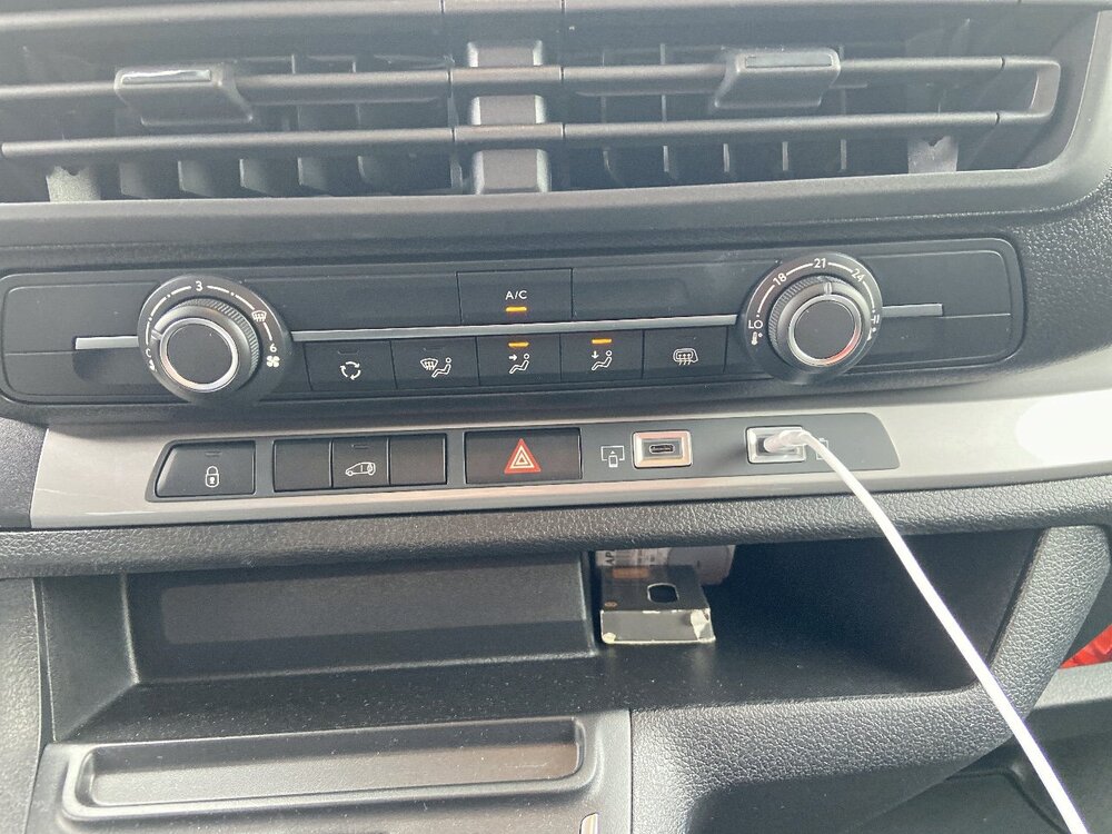 Occasion PEUGEOT Expert E-EXPERT FGN M ELECTRIQUE 100KWH 136CH BATTERIE 75 KWH