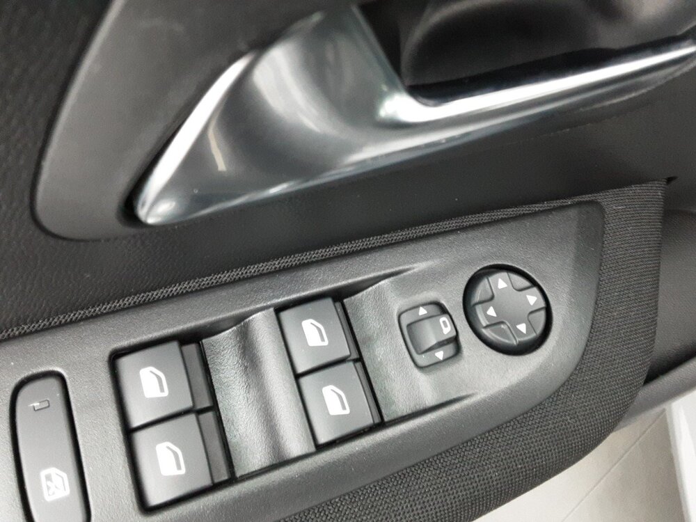 Occasion PEUGEOT 208 208 Hybrid 100 e-DCS6 - Active