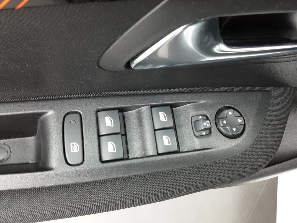 Occasion PEUGEOT 208 208 PureTech 75 S&S BVM5