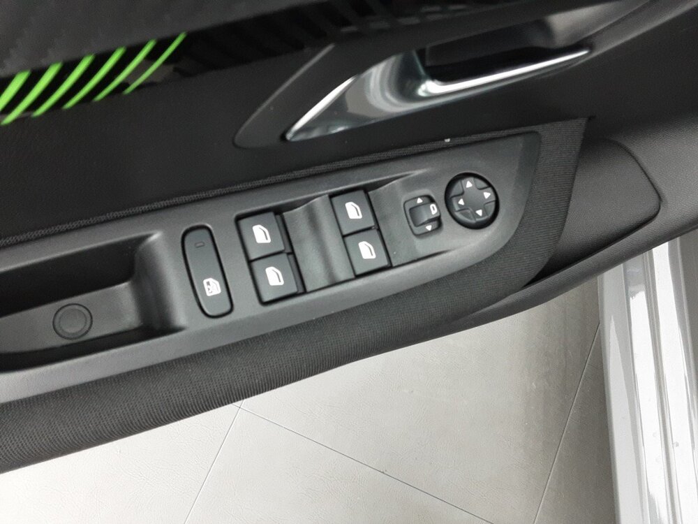 Occasion PEUGEOT 208 208 Hybrid 100 e-DCS6