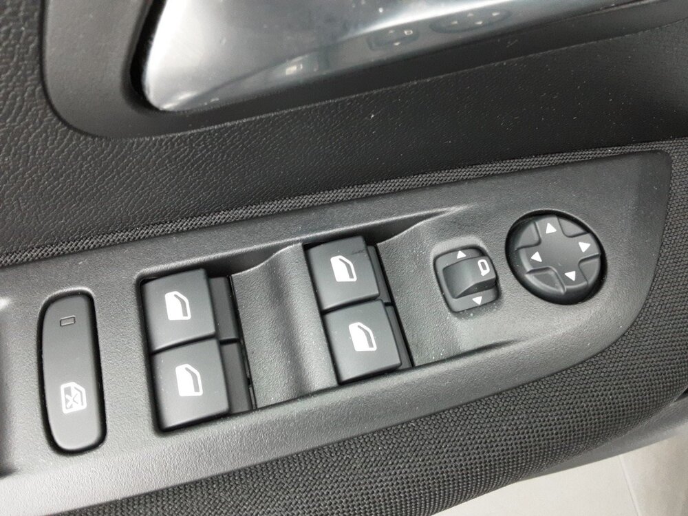 Occasion PEUGEOT 208 208 Hybrid 100 e-DCS6