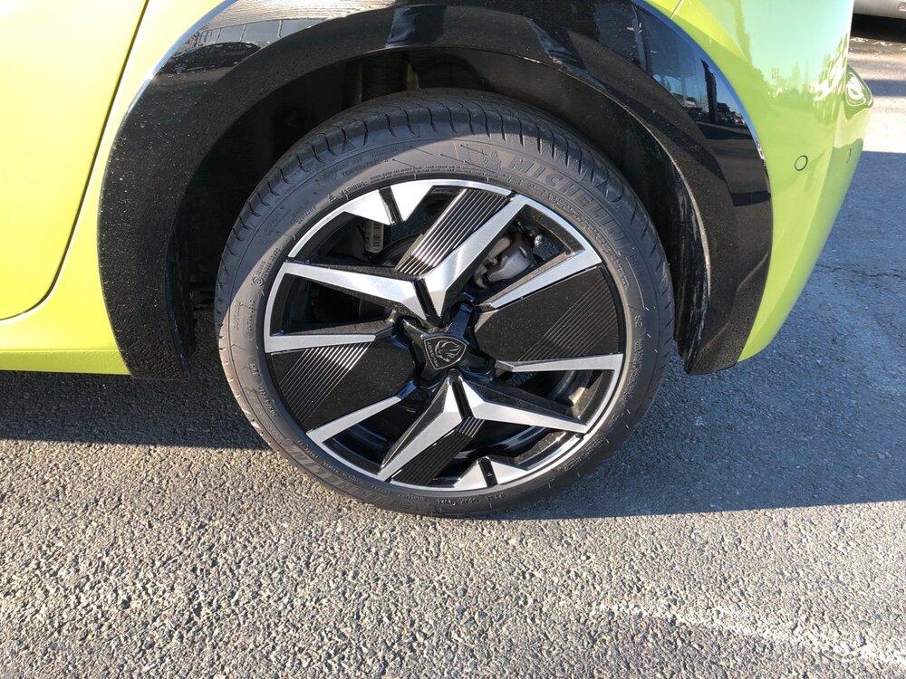 Occasion PEUGEOT 208 208 Hybrid 136 e-DCS6 - GT
