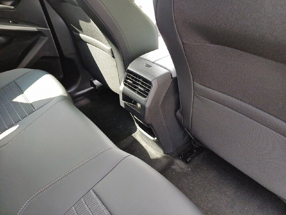 Occasion PEUGEOT 3008 3008 Electrique 73 kWh 210 ch - Allure