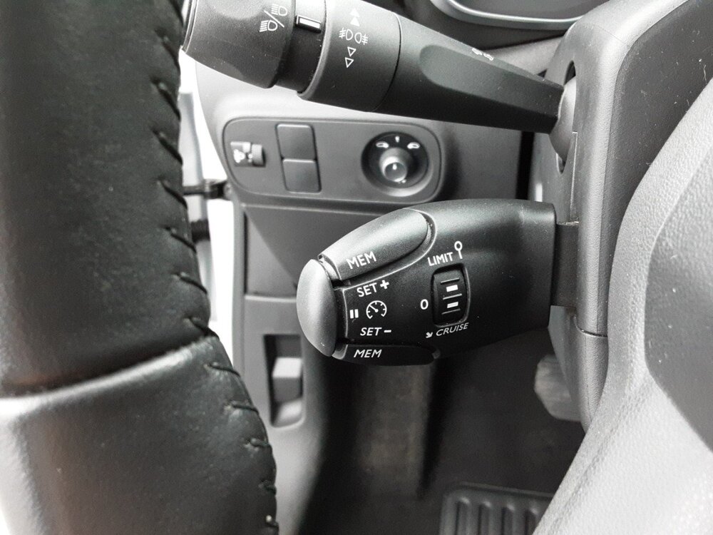 Occasion CITROEN C3 C3 PureTech 110 S&S EAT6 - Shine Pack