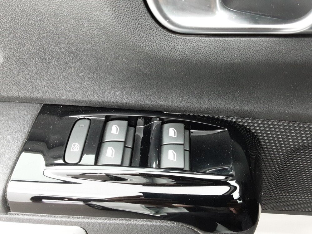 Occasion CITROEN C3 C3 PureTech 110 S&S EAT6 - Shine Pack