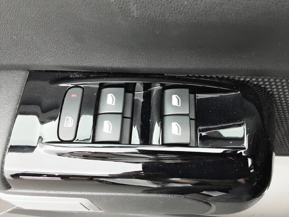 Occasion CITROEN C3 C3 PureTech 110 S&S EAT6 - Shine Pack