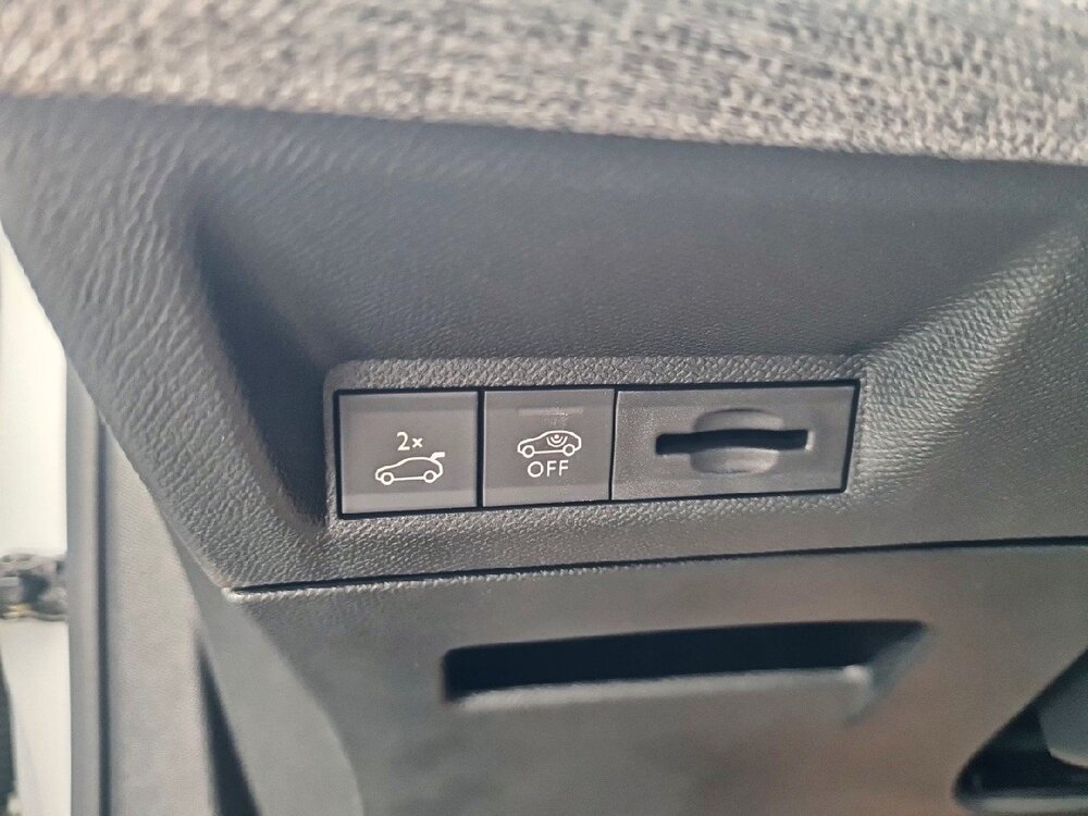 Occasion PEUGEOT 3008 3008 Hybrid 145 e-DCS6 - GT