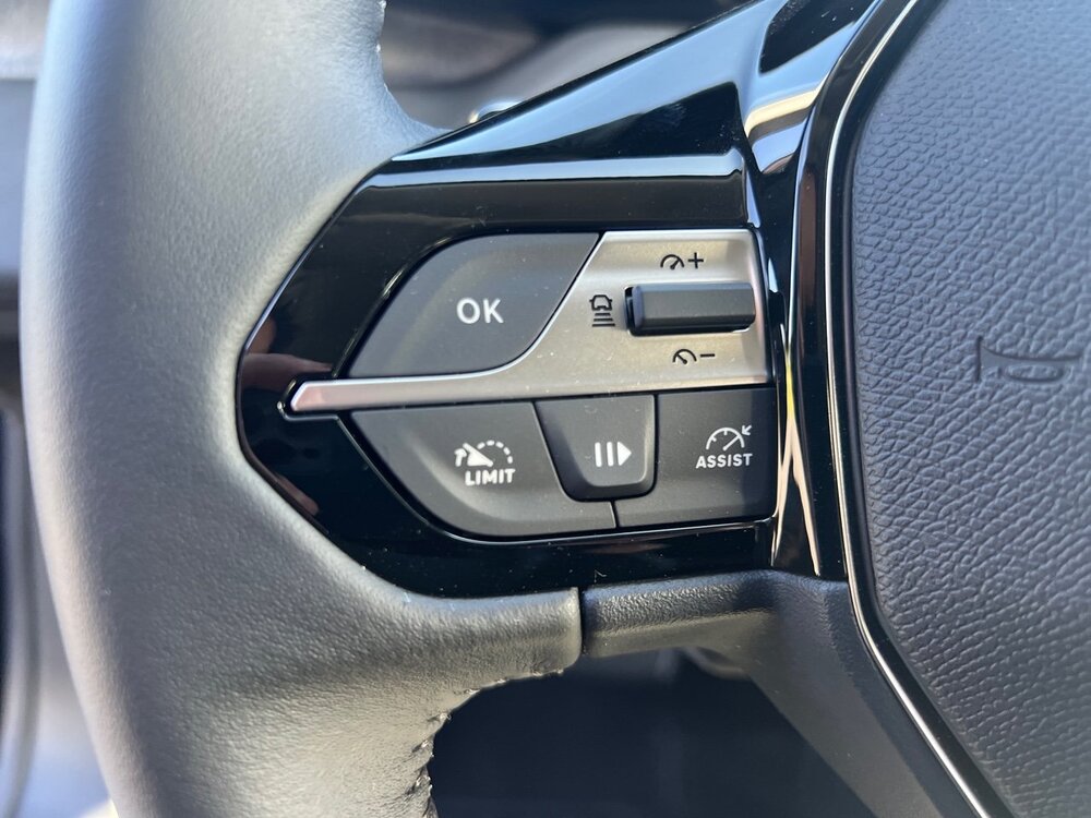 Occasion PEUGEOT 408 408 Hybrid 136 e-DCS6 - Allure