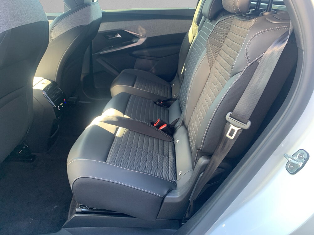 Occasion PEUGEOT 5008 5008 Electrique 73 kWh 210 ch - Allure