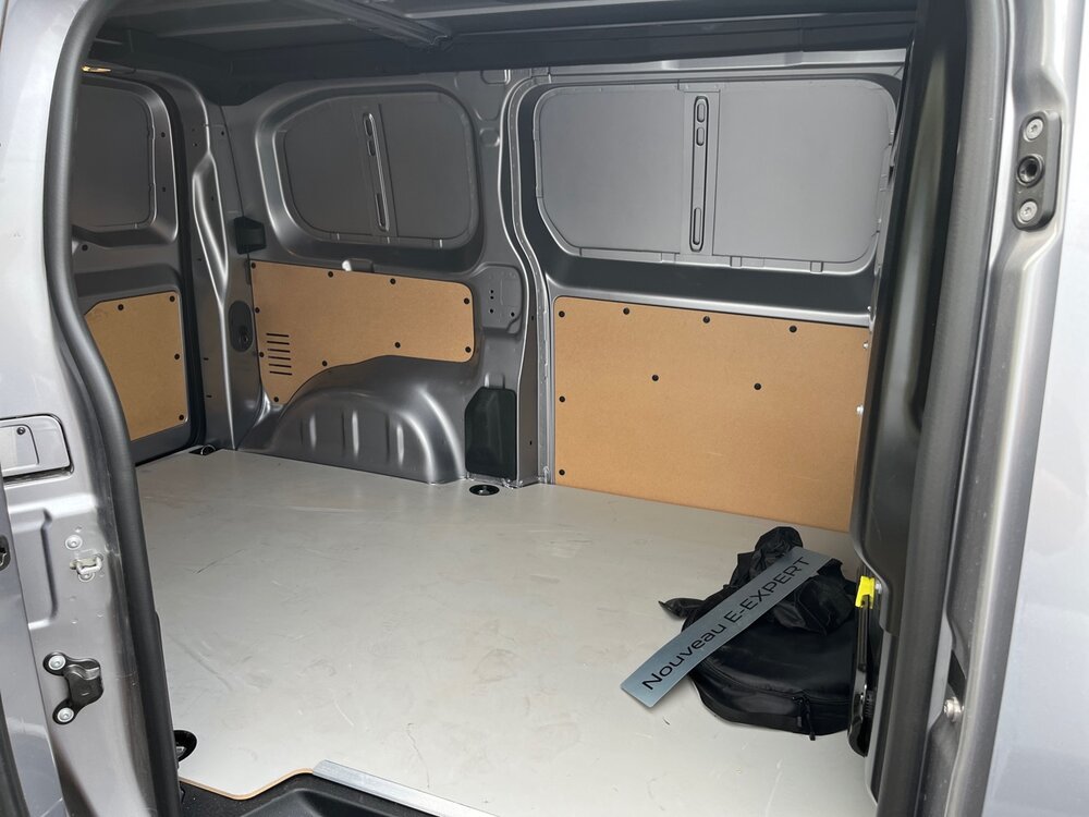Occasion PEUGEOT Expert E-EXPERT FGN M ELECTRIQUE 100KWH 136CH BATTERIE 75 KWH