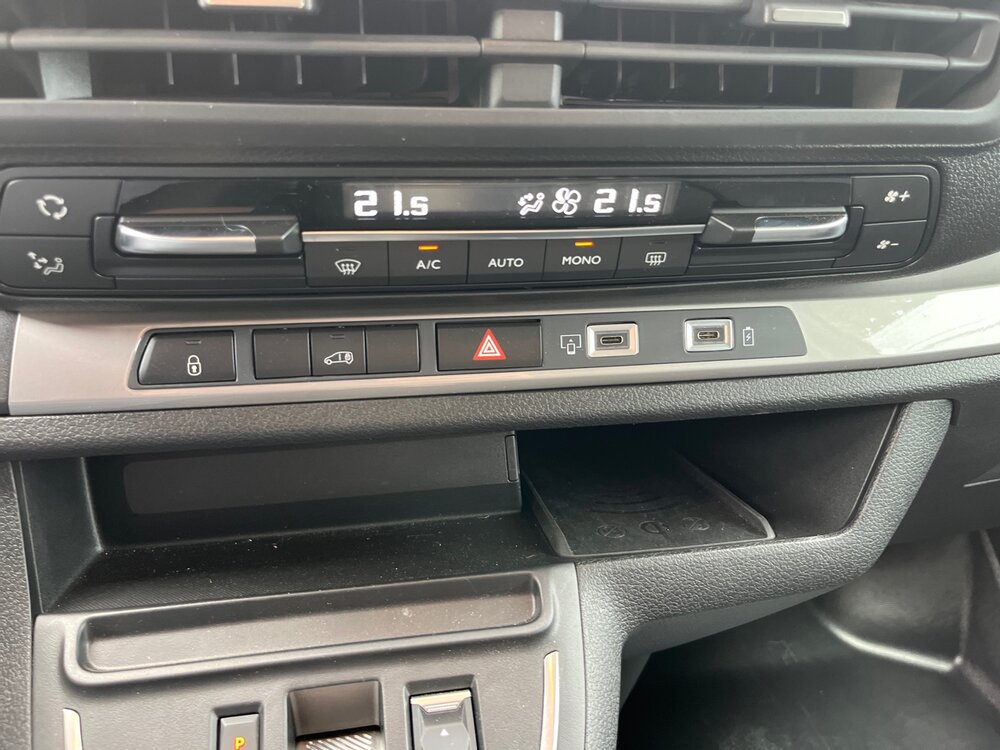 Occasion PEUGEOT Expert E-EXPERT FGN M ELECTRIQUE 100KWH 136CH BATTERIE 75 KWH