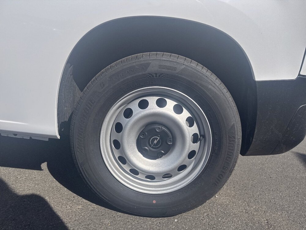 Occasion OPEL Combo COMBO-E CARGO M 800 KG ELECTRIQUE 100 KW BATTERIE 54 KWH