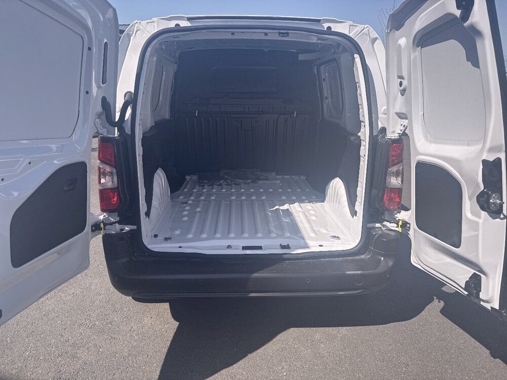 Occasion OPEL Combo COMBO-E CARGO M 800 KG ELECTRIQUE 100 KW BATTERIE 54 KWH