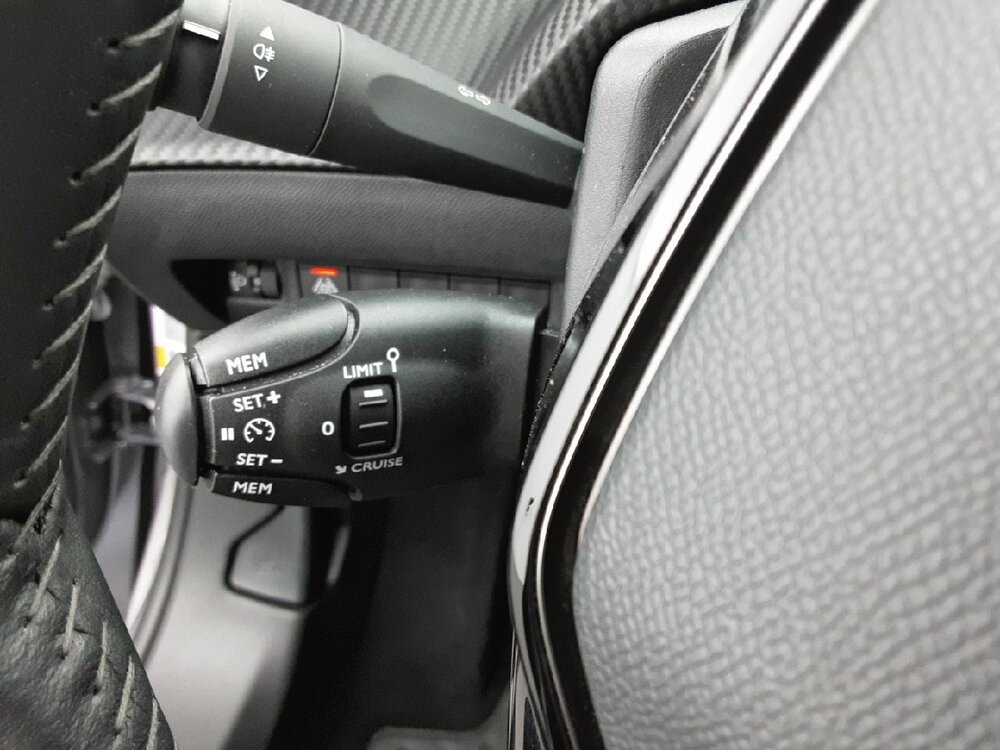 Occasion PEUGEOT 2008 2008 PureTech 100 S&S BVM6 - Allure