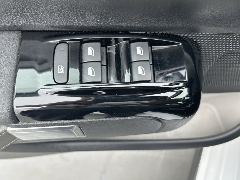 Occasion CITROEN C3 C3 PureTech 110 S&S EAT6 - Shine Pack