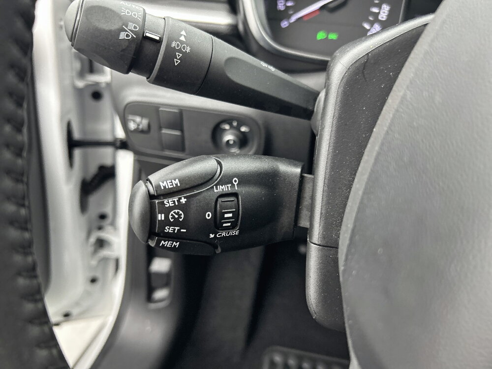 Occasion CITROEN C3 C3 PureTech 110 S&S EAT6 - Shine Pack