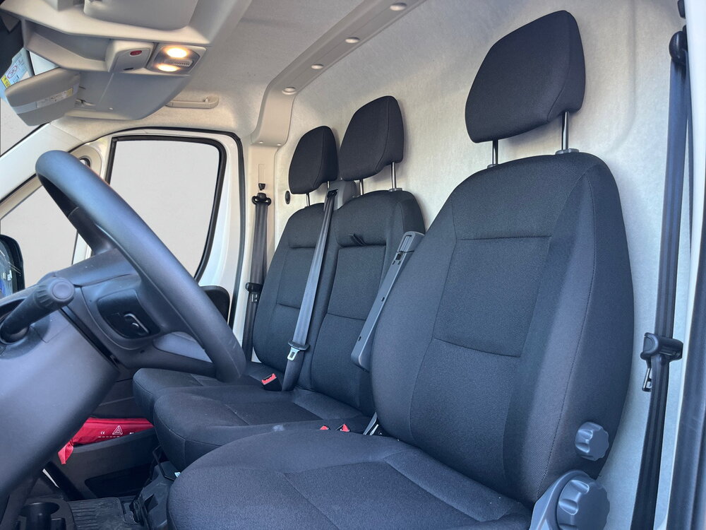 Occasion PEUGEOT Boxer BOXER FOURGON TOLE 3.5 T L2H2 140 S&S BVM6