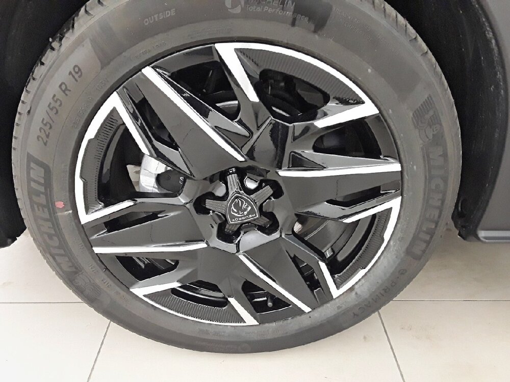 Occasion PEUGEOT 3008 3008 Hybrid 136 e-DCS6 - Allure