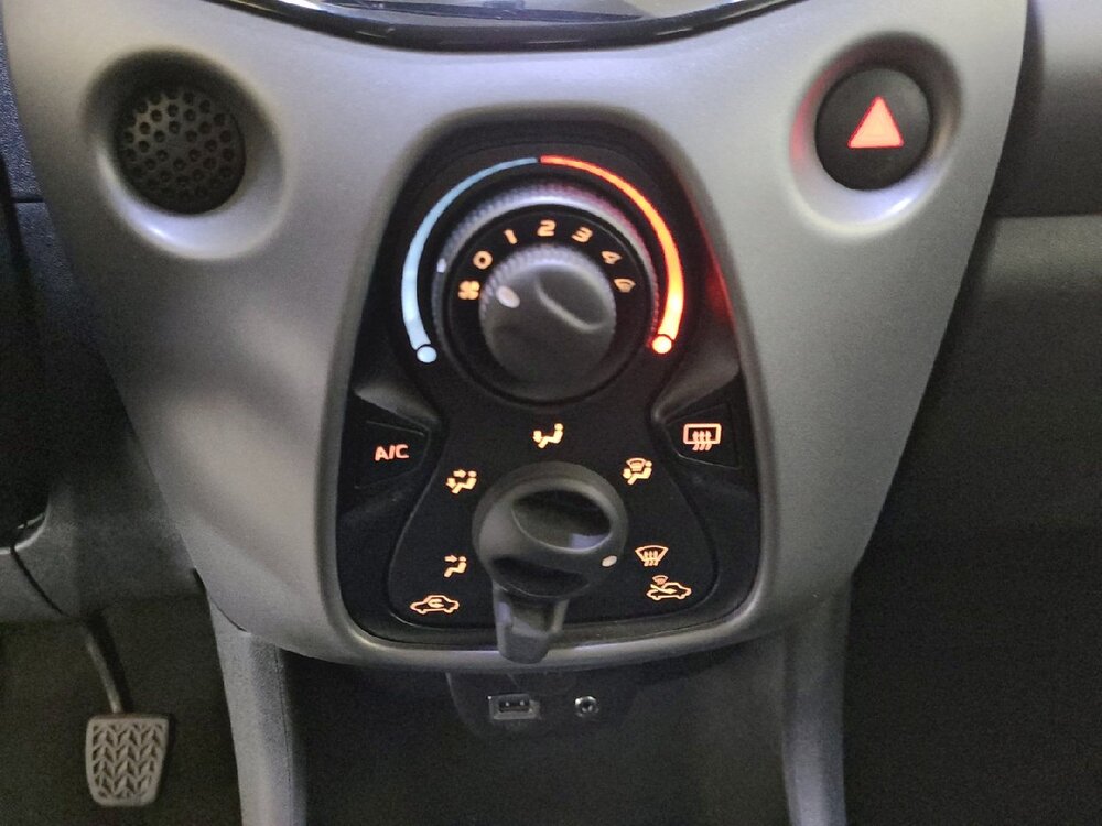 Occasion TOYOTA Aygo Aygo 1.0 VVT-i x-shift - x-play
