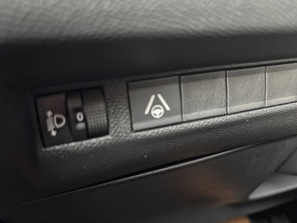 Occasion PEUGEOT 2008 2008 Electrique 54 kWh 156 ch