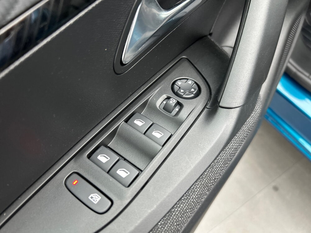 Occasion PEUGEOT 2008 2008 Electrique 50 kWh 136 ch - Style