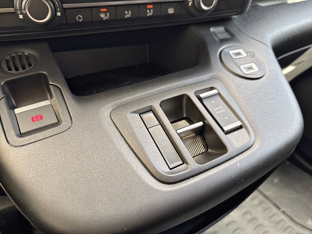 Occasion PEUGEOT Partner E-PARTNER FOURGON M 800 KG 136 CH BATTERIE 54 KWH