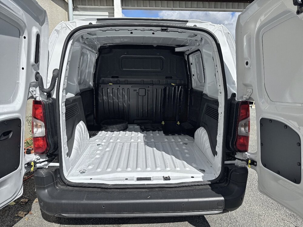 Occasion PEUGEOT Partner E-PARTNER FOURGON M 800 KG 136 CH BATTERIE 54 KWH