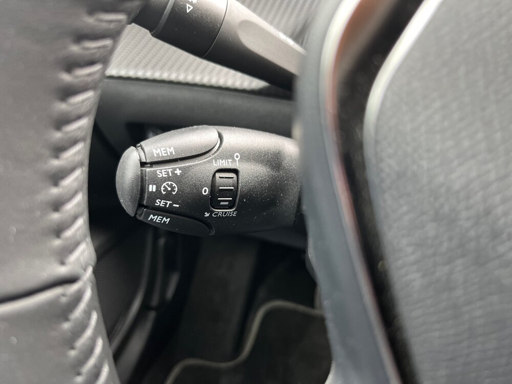 Occasion PEUGEOT 2008 2008 Electrique 54 kWh 156 ch - Allure