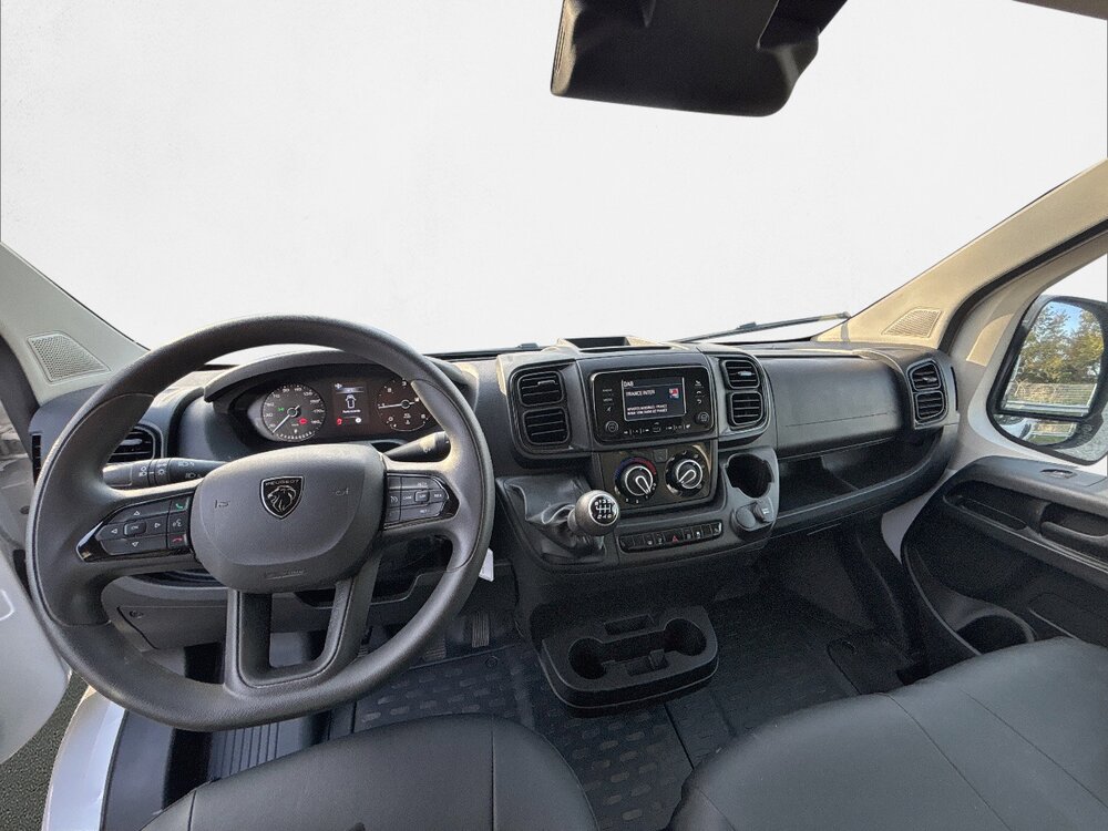 Occasion PEUGEOT Boxer BOXER FOURGON TOLE 3.5 T L3H3 140 S&S BVM6