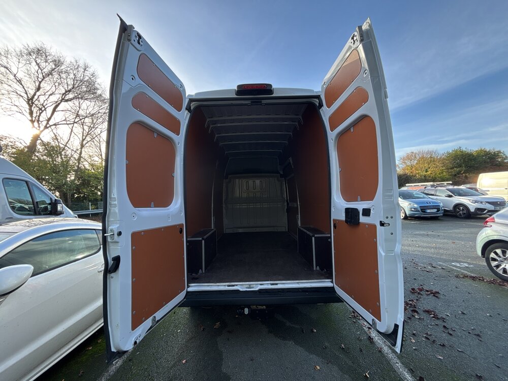 Occasion PEUGEOT Boxer BOXER FOURGON TOLE 3.5 T L3H3 140 S&S BVM6