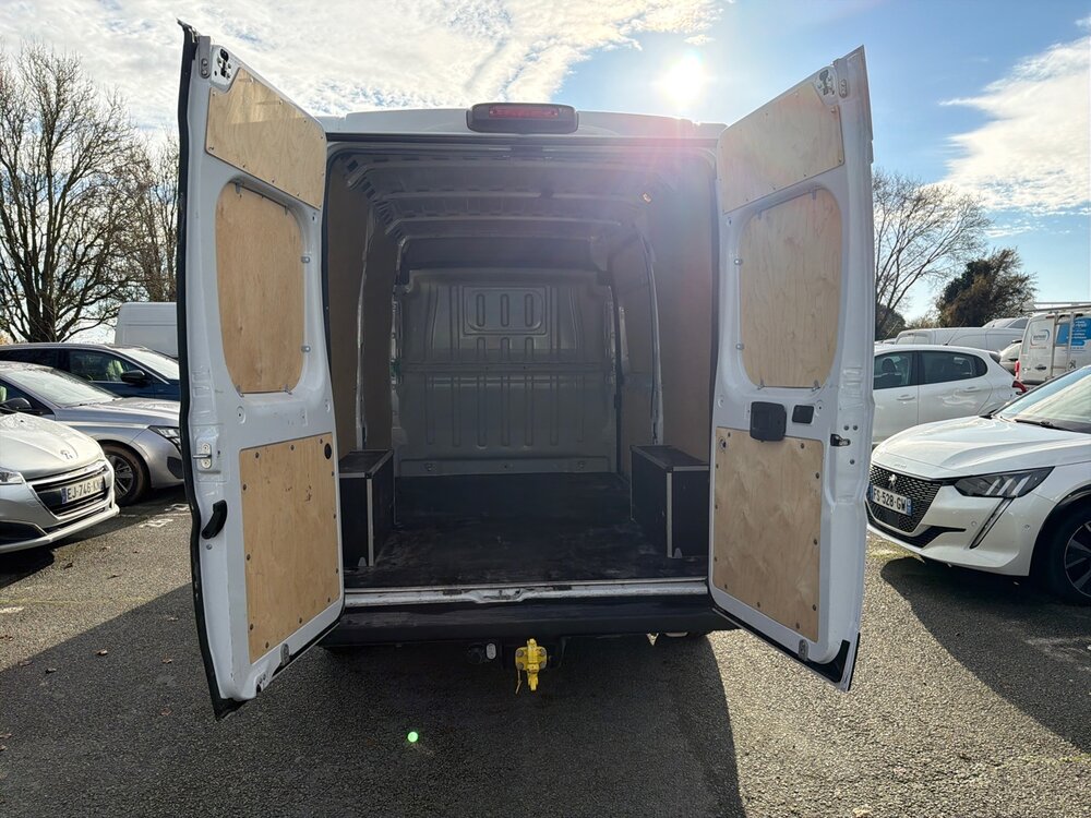 Occasion PEUGEOT Boxer BOXER FOURGON TOLE 3.3 T L2H2 140 S&S BVM6