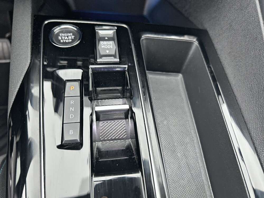 Occasion PEUGEOT 3008 3008 Hybrid 180 e-EAT8 - Active Pack