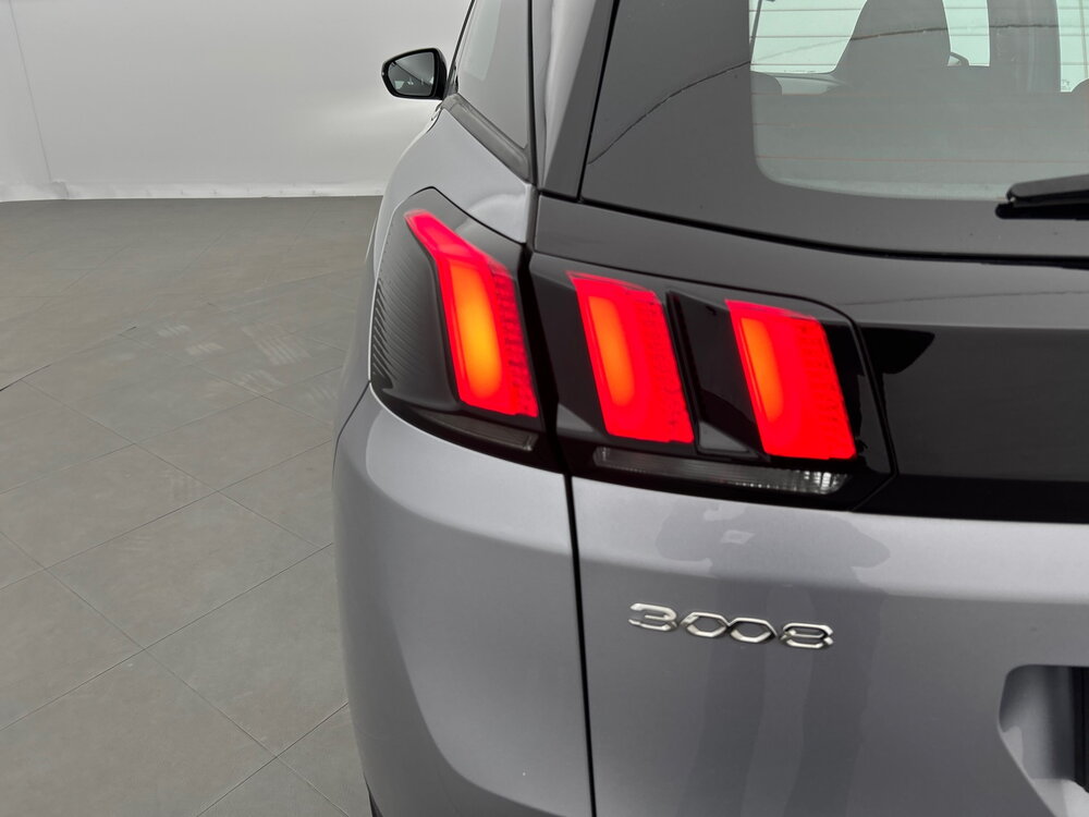 Occasion PEUGEOT 3008 3008 Hybrid 180 e-EAT8 - Active Pack
