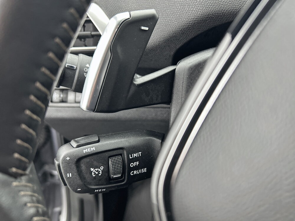 Occasion PEUGEOT 3008 3008 Hybrid 180 e-EAT8 - Active Pack