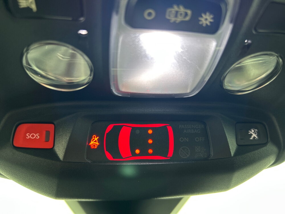 Occasion PEUGEOT 3008 3008 Hybrid 180 e-EAT8 - Active Pack