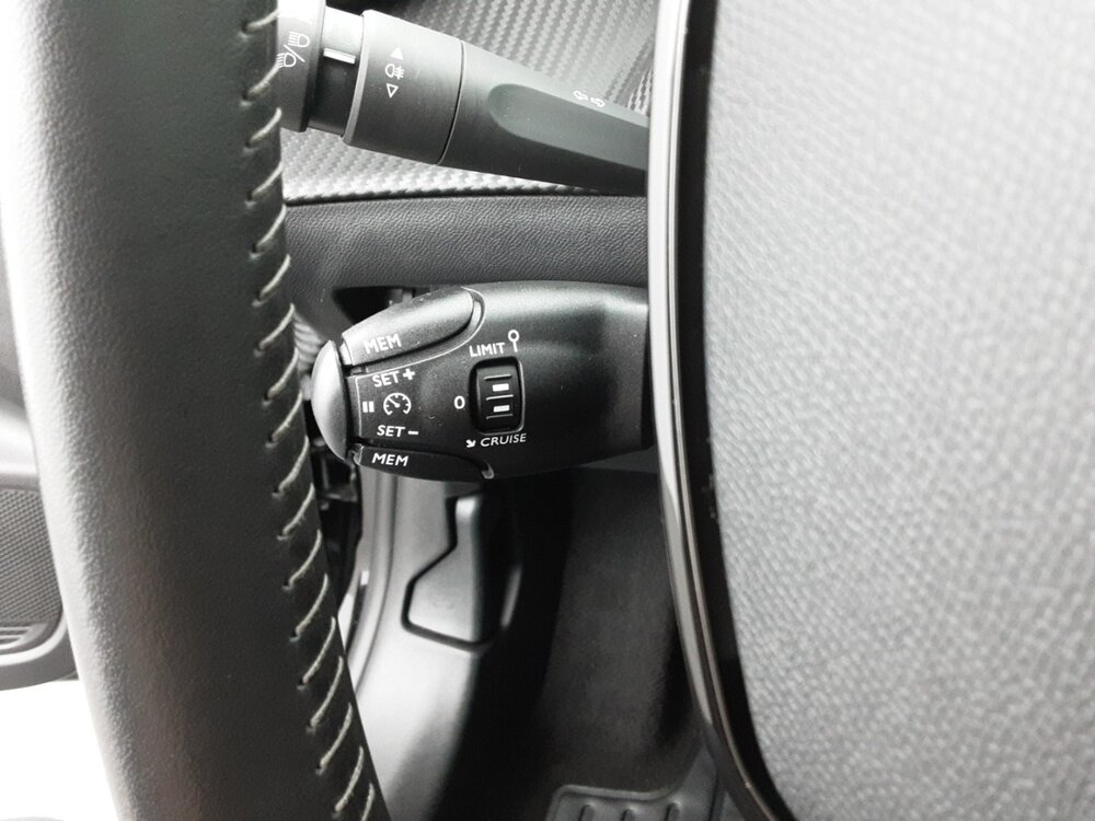 Occasion PEUGEOT 208 208 PureTech 100 S&S BVM6 - Allure Pack