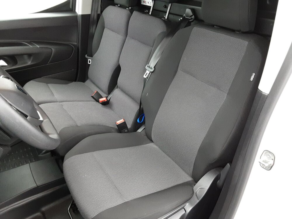 Occasion PEUGEOT Partner E-PARTNER FOURGON M 800 KG 136 CH BATTERIE 51 KWH