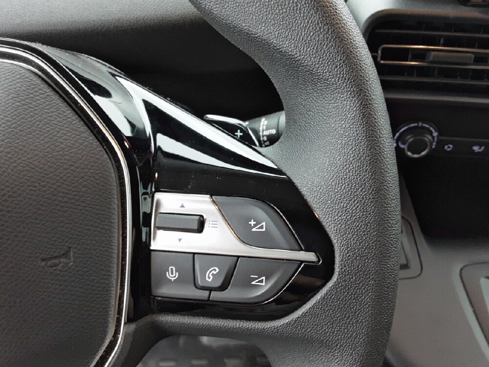 Occasion PEUGEOT Partner E-PARTNER FOURGON M 800 KG 136 CH BATTERIE 51 KWH