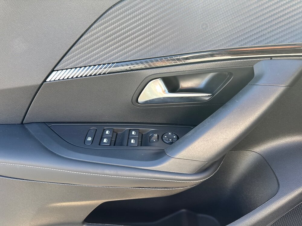 Occasion PEUGEOT 2008 2008 Electrique 54 kWh 156 ch - Allure