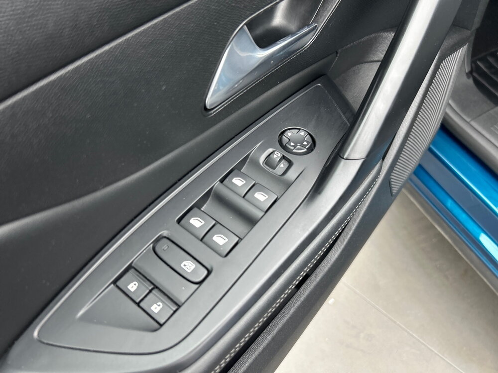 Occasion PEUGEOT 408 408 PHEV 180 e-EAT8 - Allure Pack