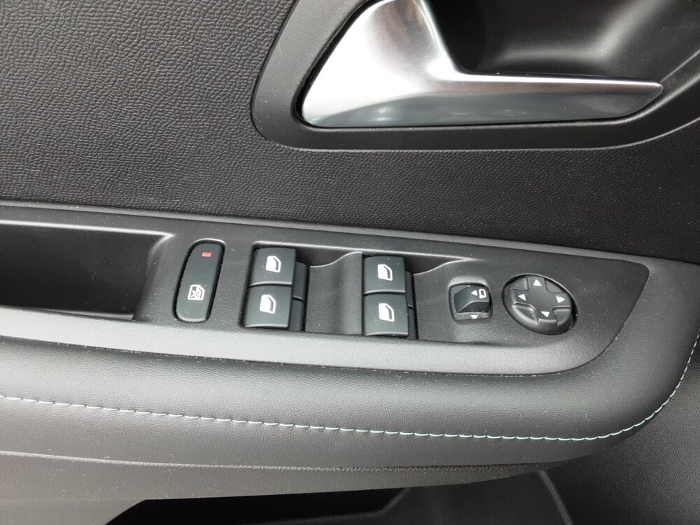 Occasion PEUGEOT 208 208 PureTech 100 S&S BVM6 - Allure