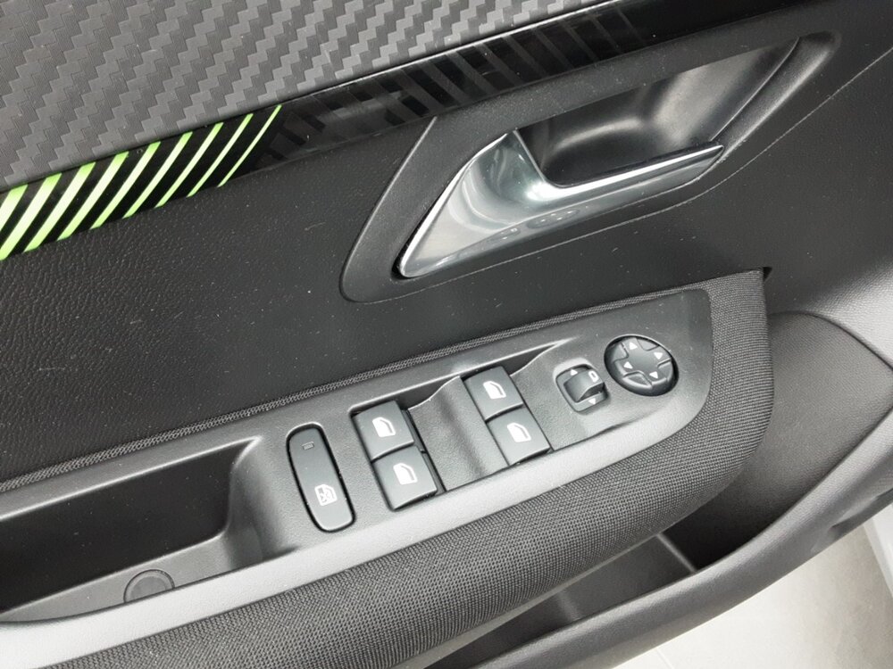 Occasion PEUGEOT 208 208 Hybrid 100 e-DCS6