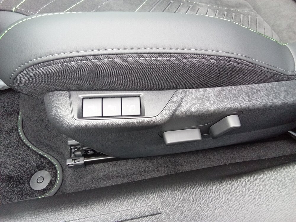 Occasion PEUGEOT 2008 2008 Hybrid 145 e-DCS6 - GT Exclusive