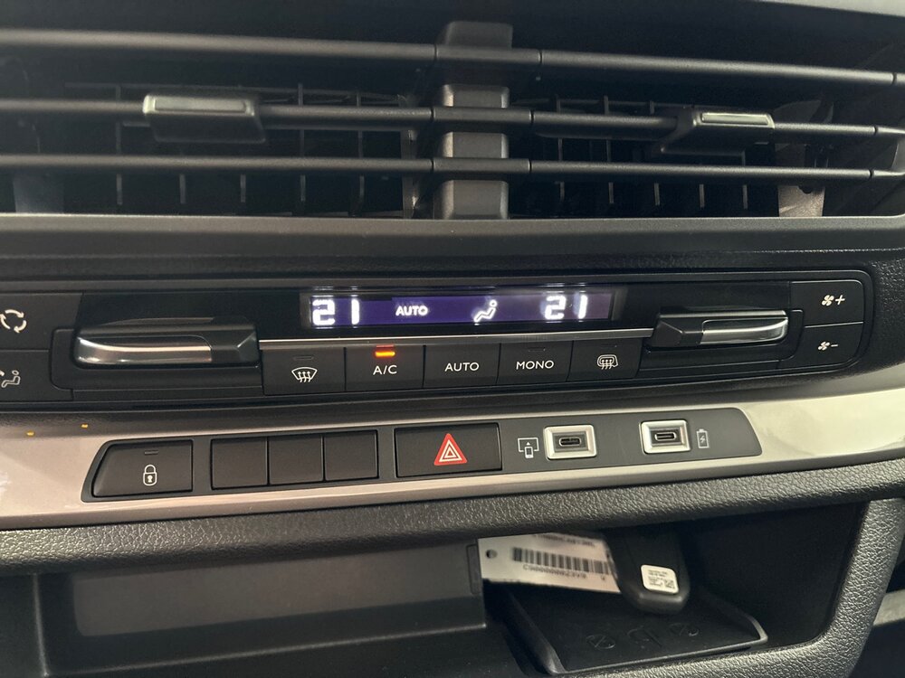 Occasion PEUGEOT Expert EXPERT CA FIXE M BLUEHDI 180 S&S EAT8