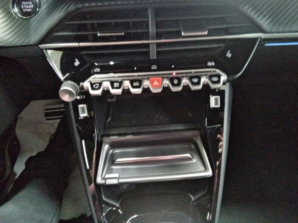 Occasion PEUGEOT 2008 2008 Hybrid 145 e-DCS6 - GT Exclusive
