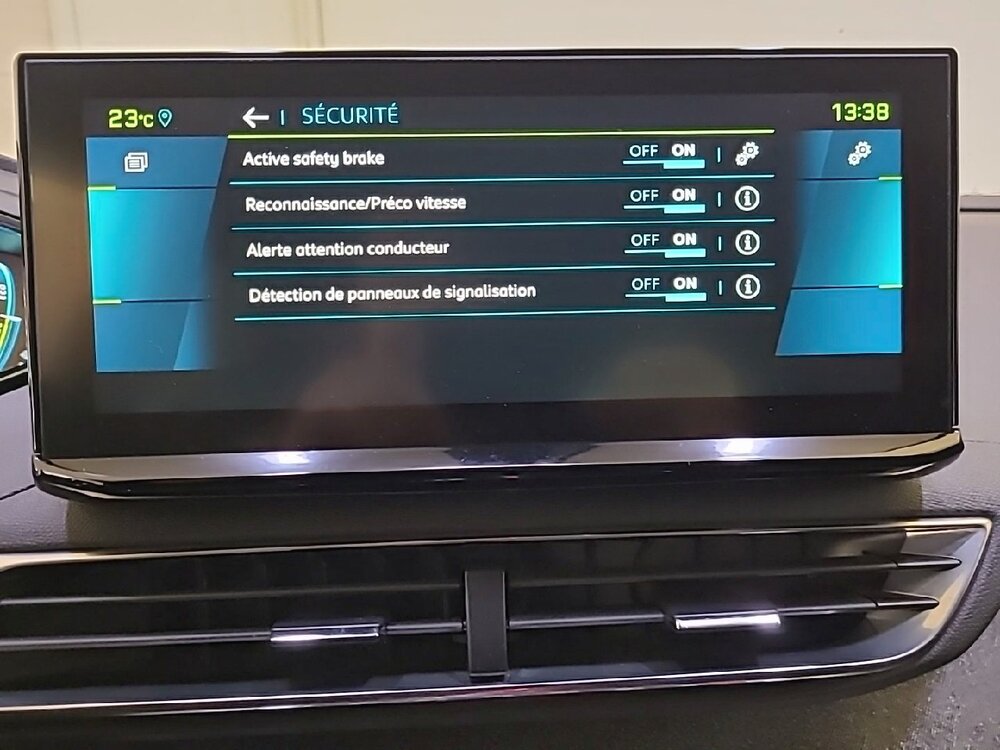 Occasion PEUGEOT 3008 3008 Hybrid 225 e-EAT8 - Roadtrip