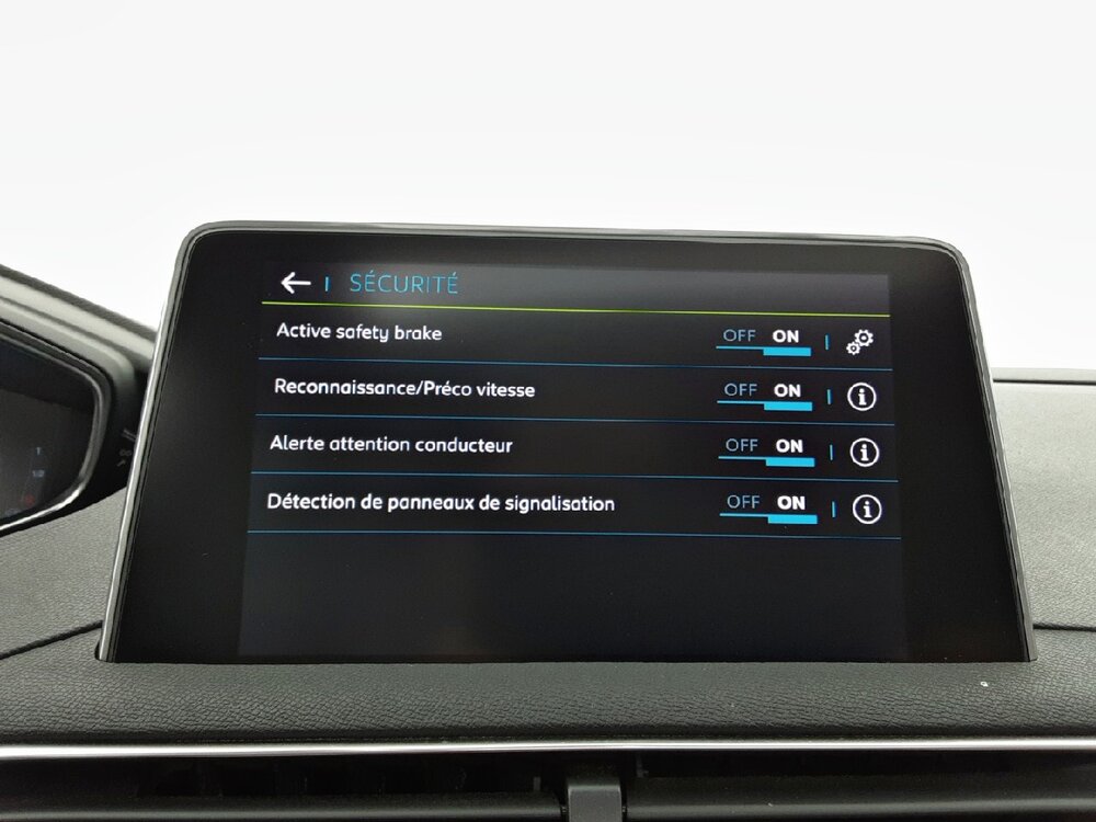 Occasion PEUGEOT 3008 3008 Hybrid4 300 e-EAT8 - GT