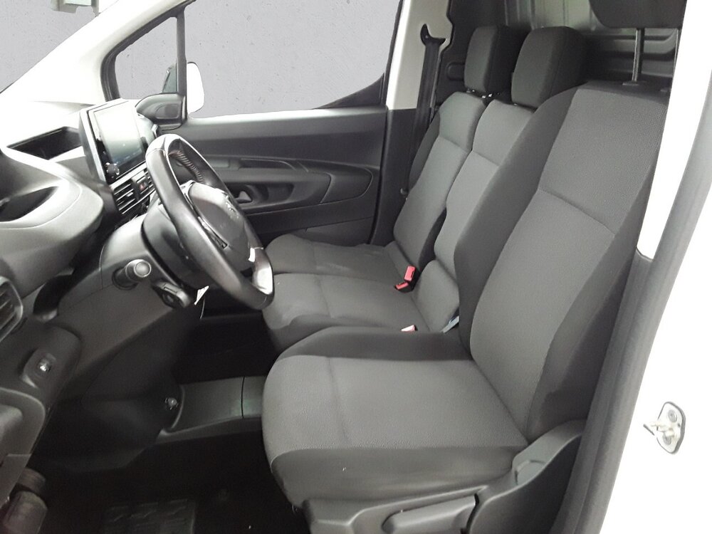 Occasion PEUGEOT Partner E-PARTNER FOURGON M 800 KG 136 CH BATTERIE 50 KWH