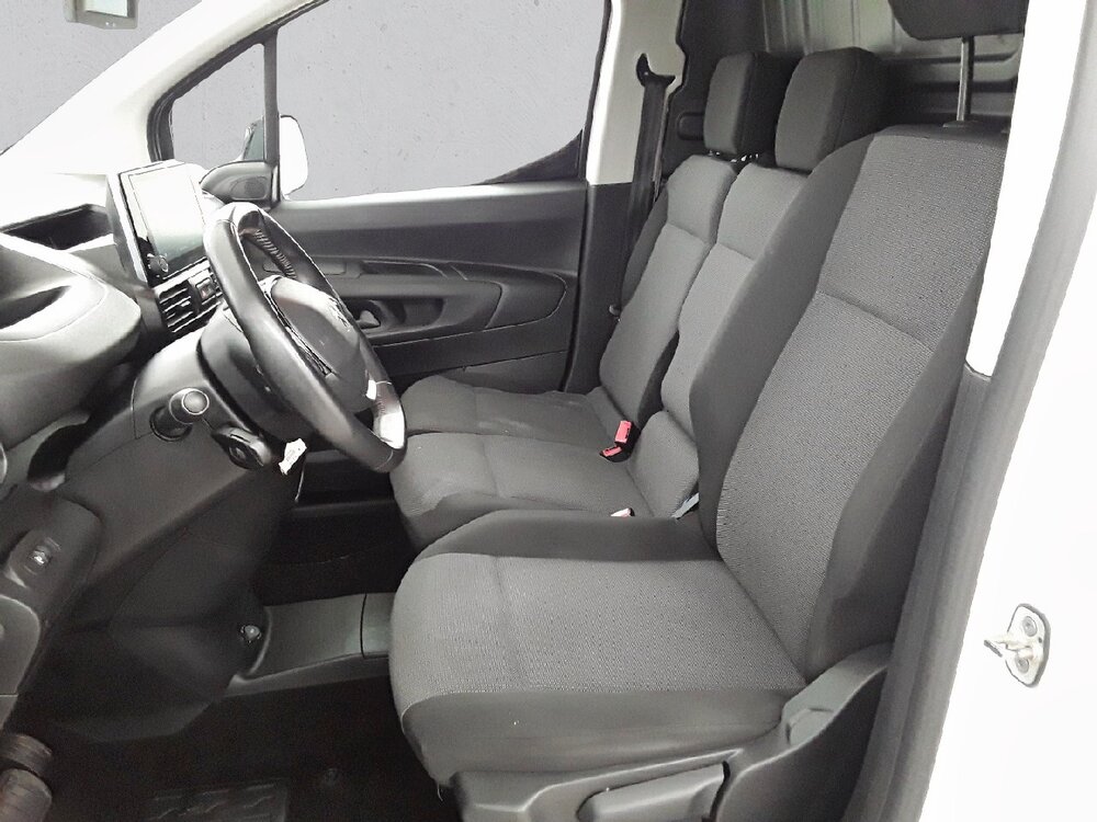 Occasion PEUGEOT Partner E-PARTNER FOURGON M 800 KG 136 CH BATTERIE 50 KWH