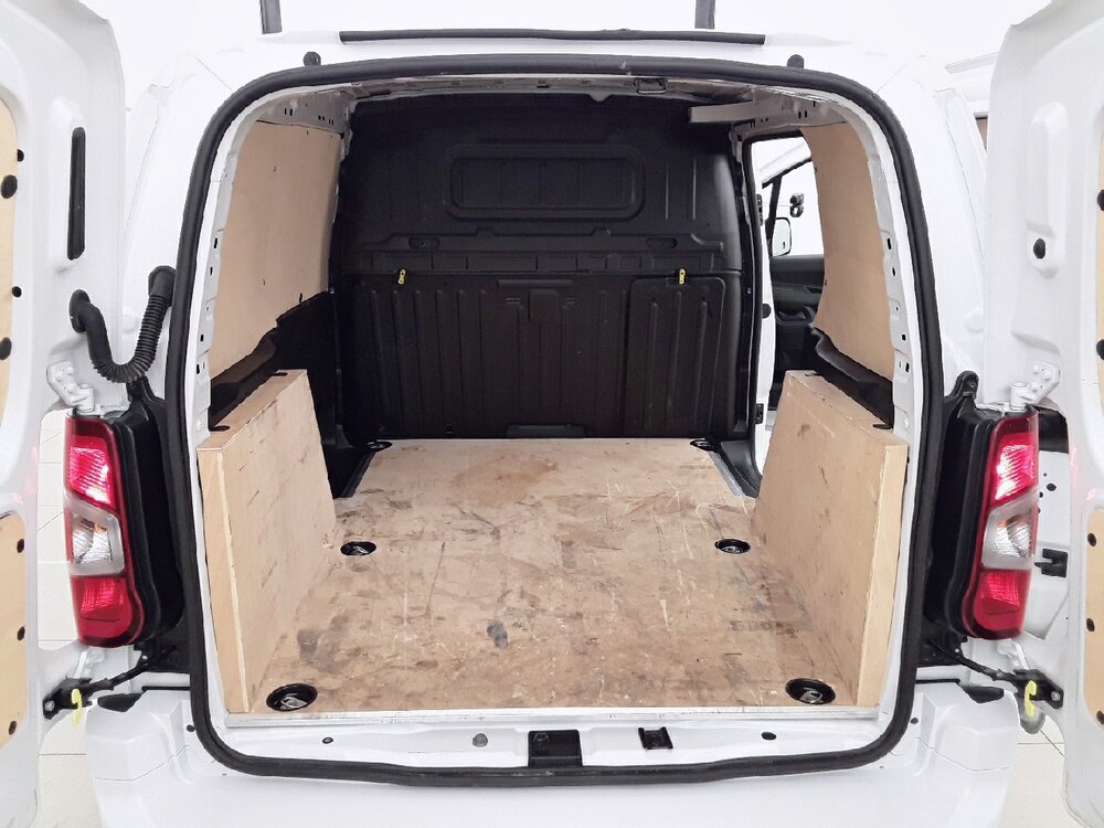 Occasion PEUGEOT Partner E-PARTNER FOURGON M 800 KG 136 CH BATTERIE 50 KWH